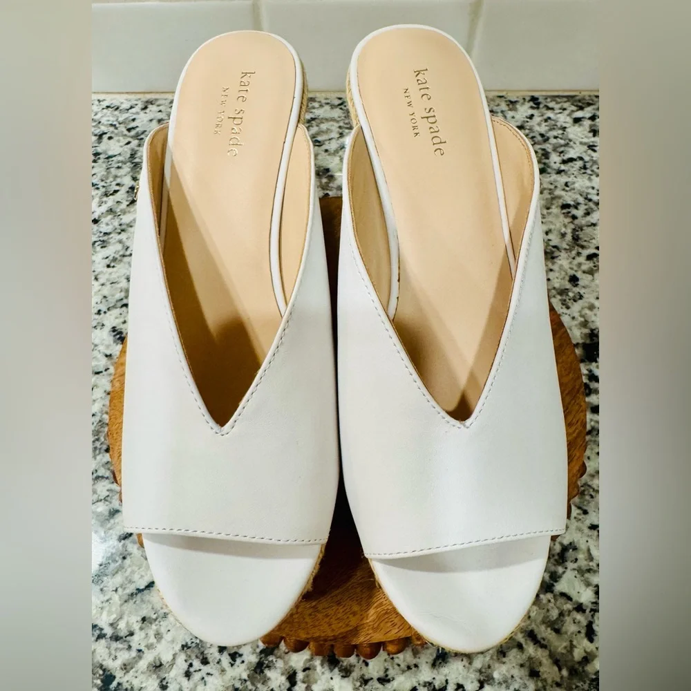 NWOB Kate‎ Spade Thea White and Tan Wedge Sandals